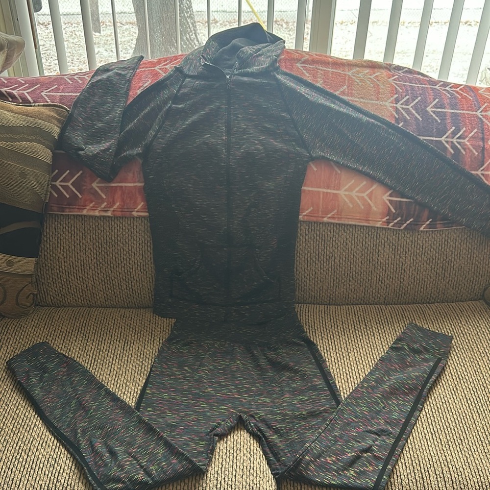 SET: One size fits all pants and zip hoodie set.